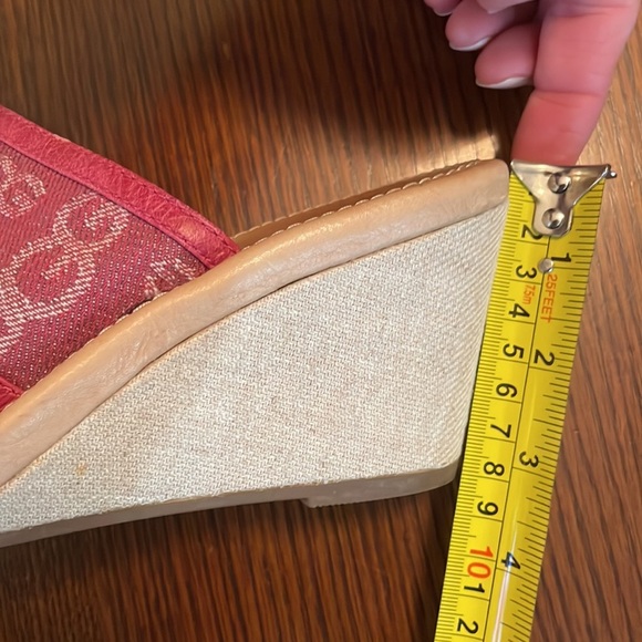 UGG Australia pink Solena wedge sandals. Size 9 - Picture 7 of 7